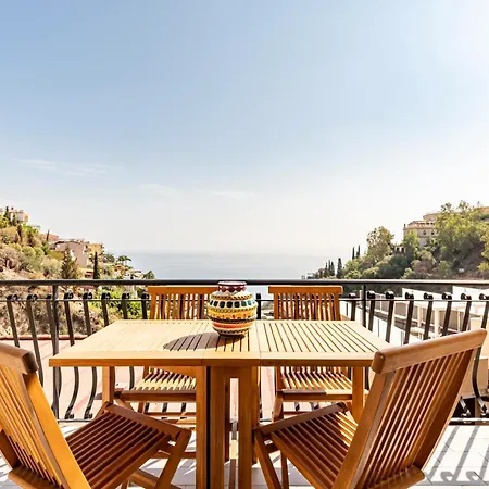 Lovely With Romantic Sea View Apartment *