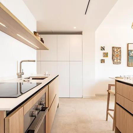 Lovely With Romantic Sea View Apartment *
