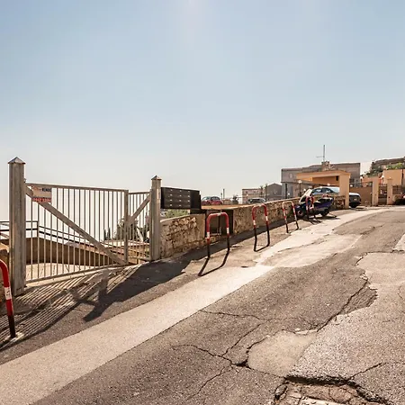 Guesthost - Ferula * Taormine